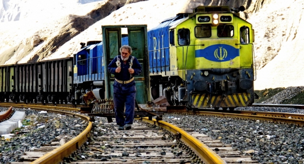 محمود نظرعلیان در نمایی از «آمین خواهیم گفت»